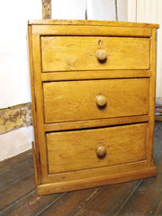 A Compact Victorian Antique Country Pine Chest of Drawers