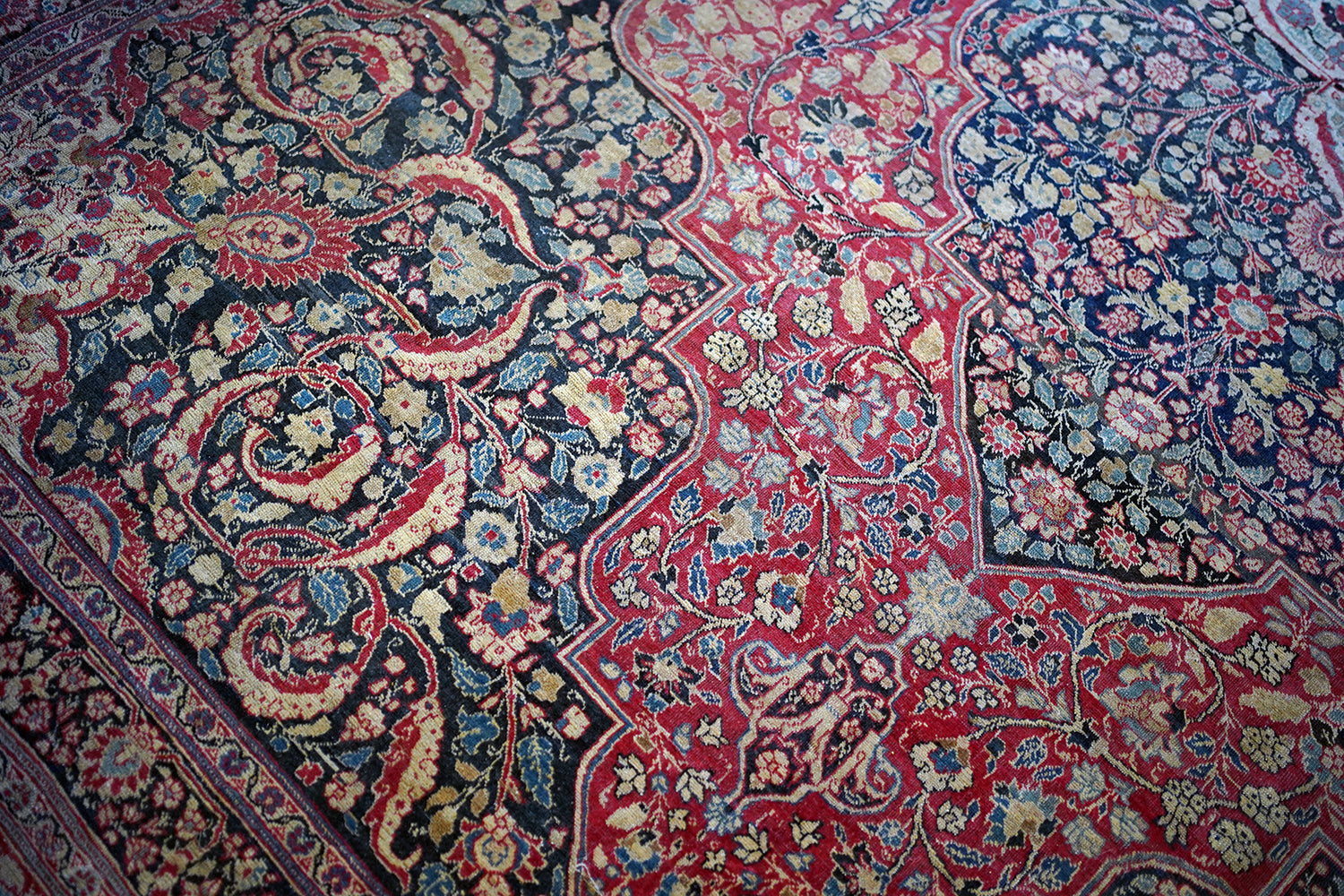 A Good Large Late 19thC Tabriz Carpet c.1900