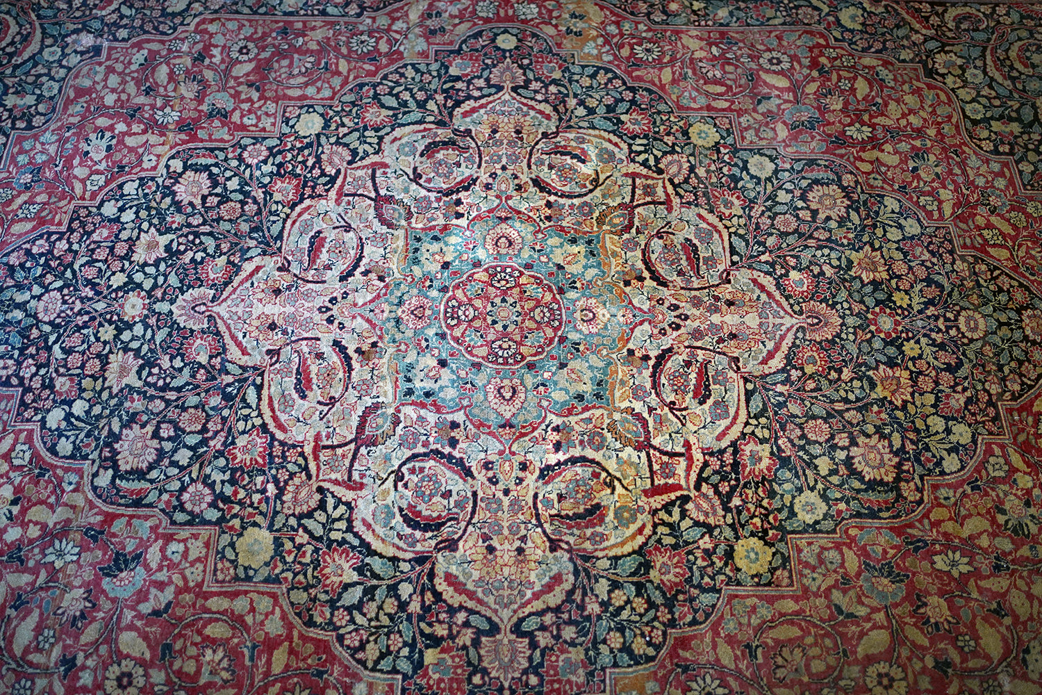 A Good Large Late 19thC Tabriz Carpet c.1900