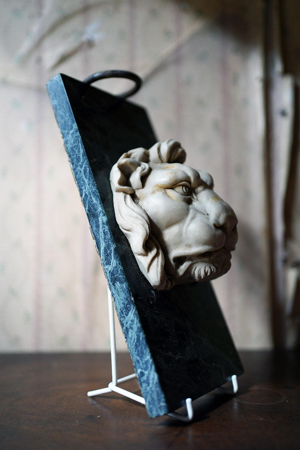 A 20thC Alabaster and Serpentine Marble Lion's Mask Wall Plaque