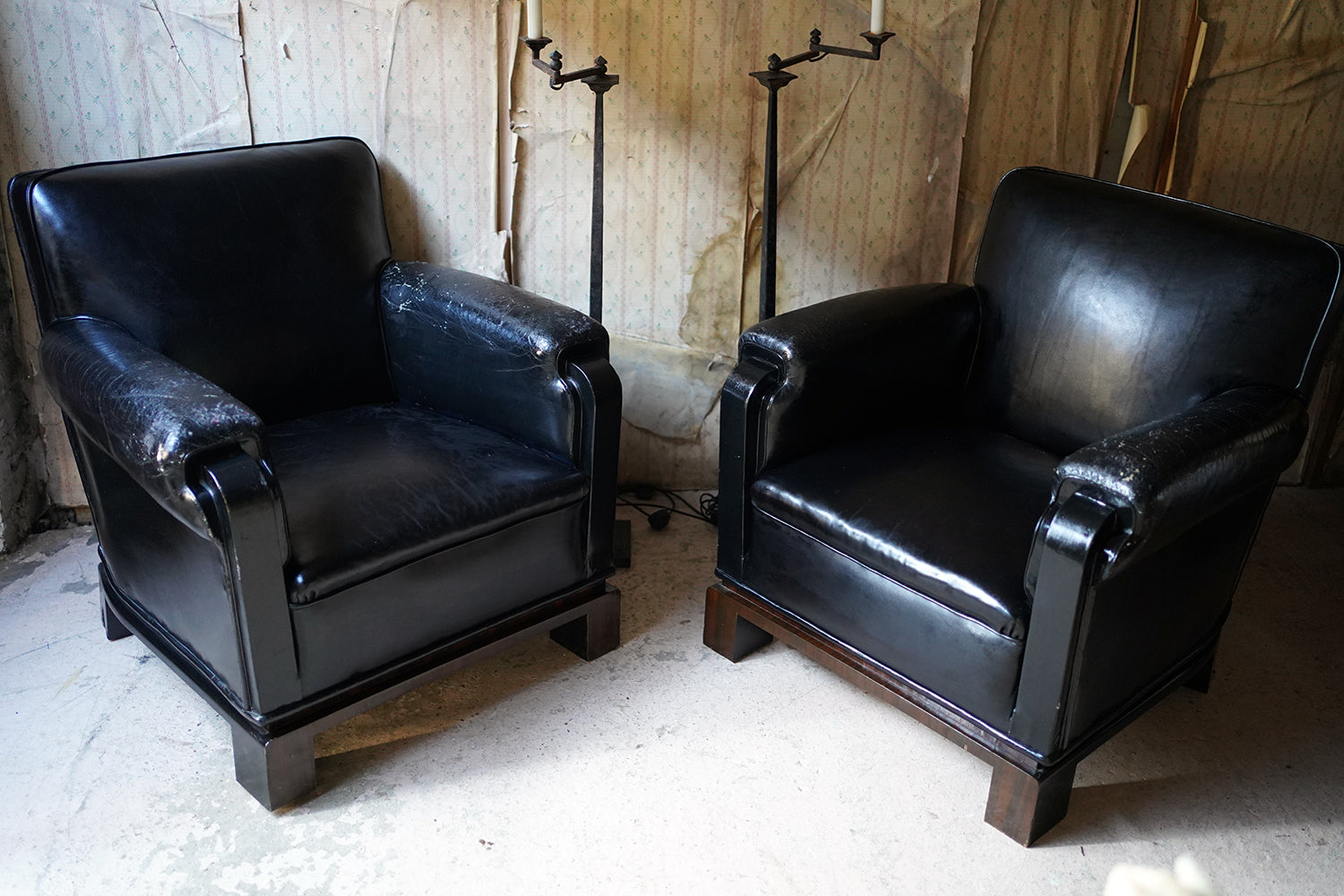 A Good Pair of French Art Deco Period Leather Club Armchairs c.1930