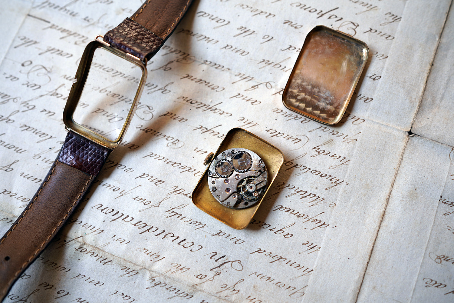 A 9ct Gold Art Deco Gentleman's Wristwatch; London 1924