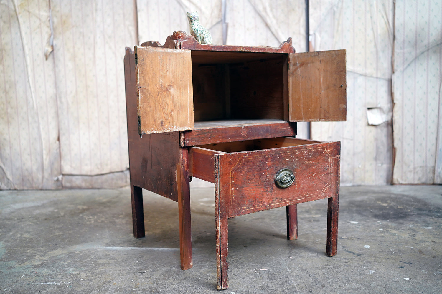 A George III Painted Pine Bedside Commode c.1780