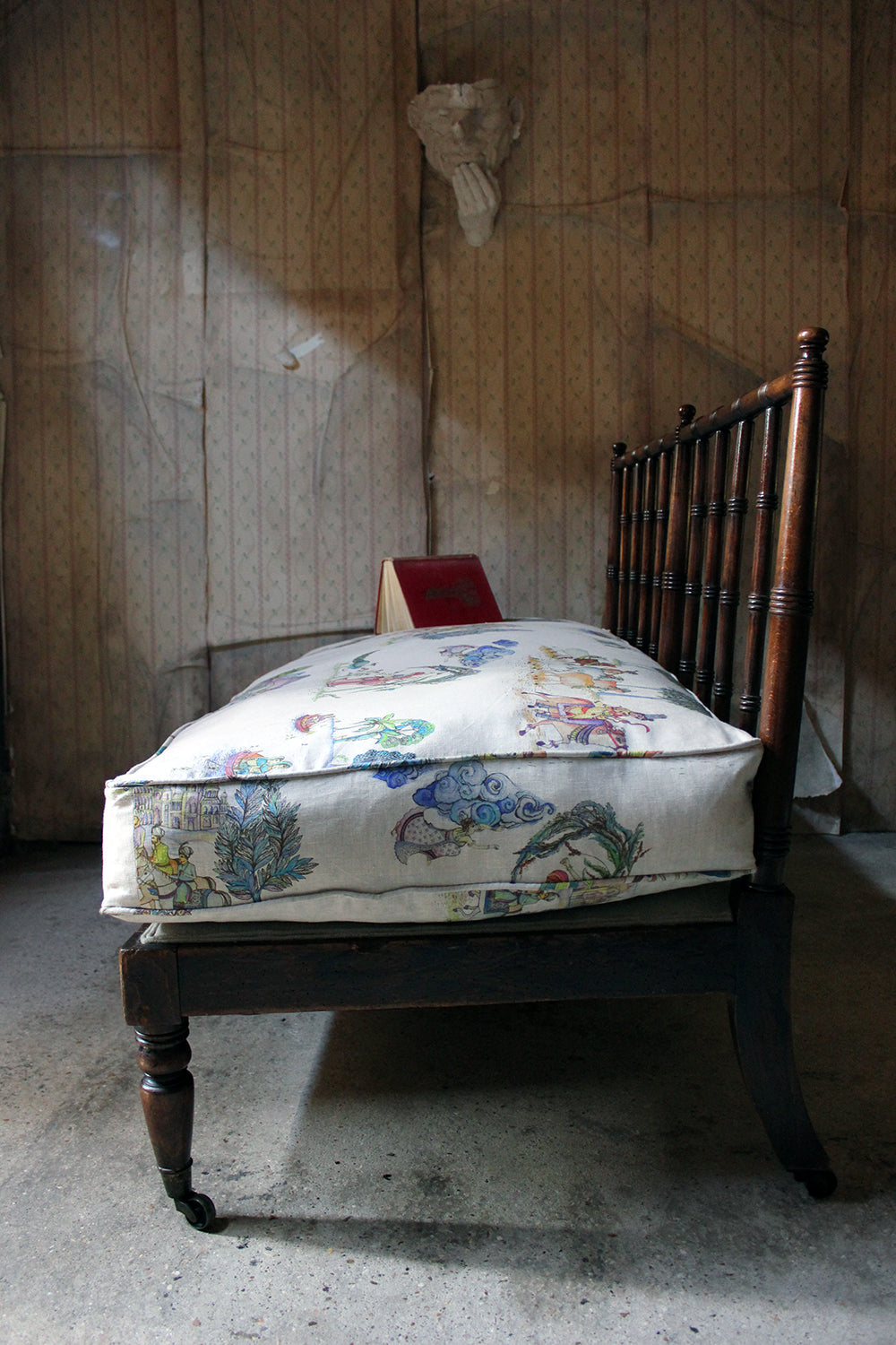 A Good Late Regency Period Faux Bamboo Beech Daybed c.1825-30