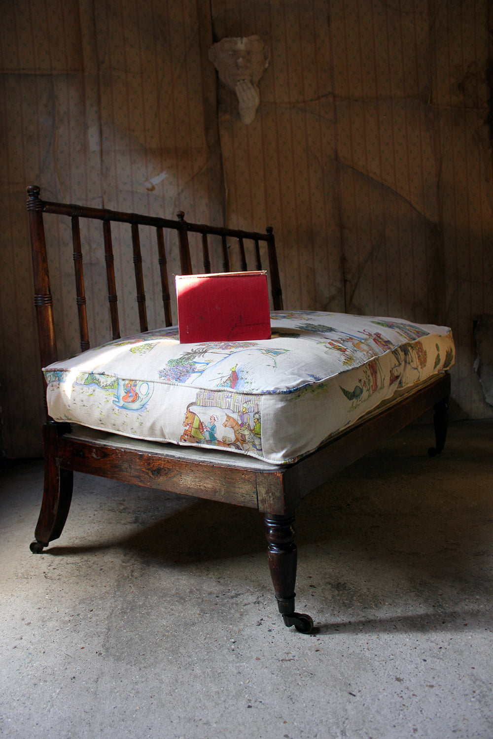 A Good Late Regency Period Faux Bamboo Beech Daybed c.1825-30