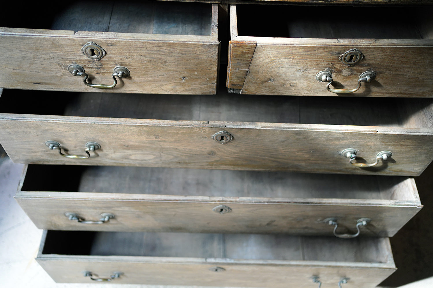 A George III Period Bleached Oak Chest of Drawers c.1790
