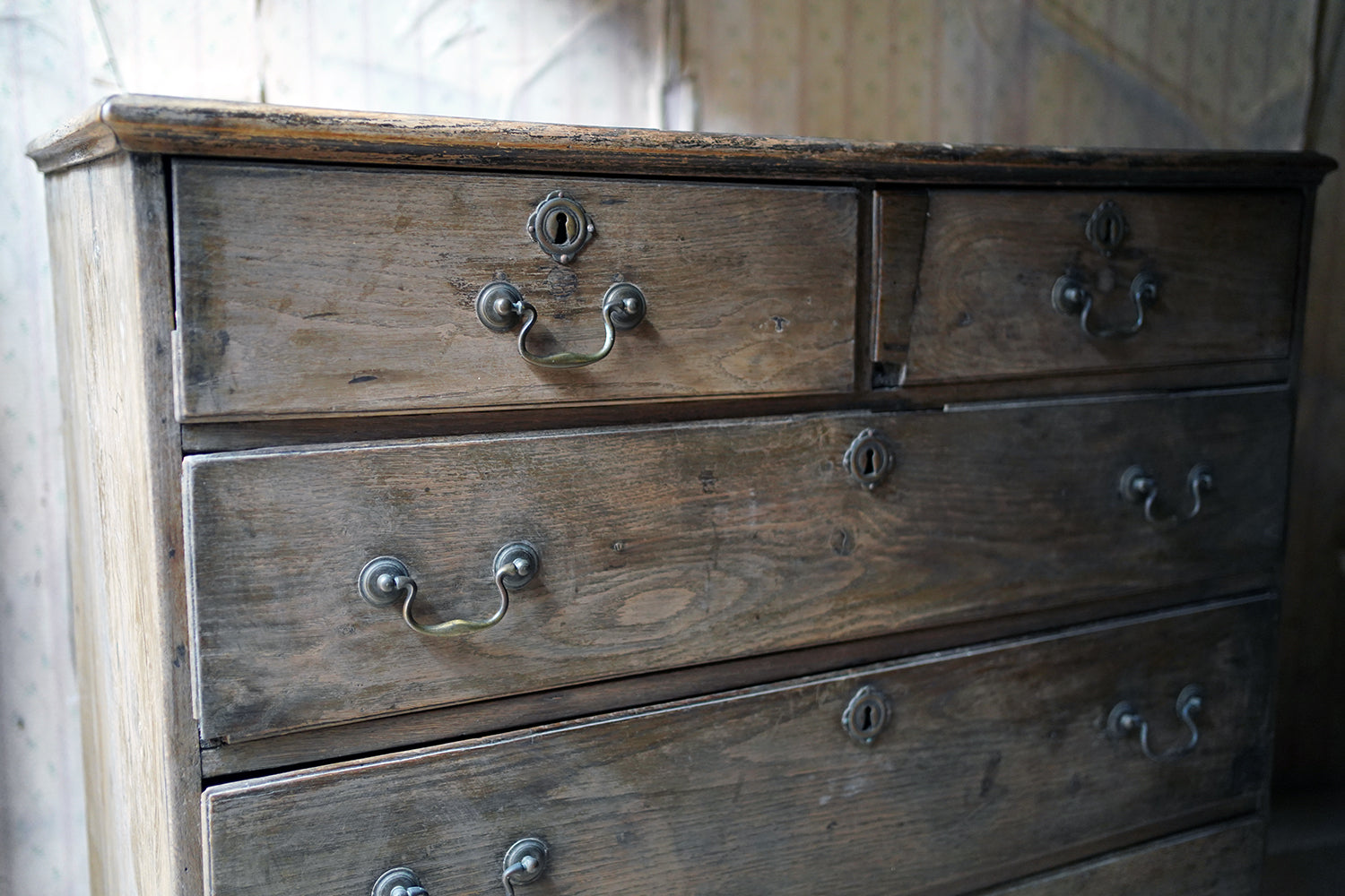 A George III Period Bleached Oak Chest of Drawers c.1790