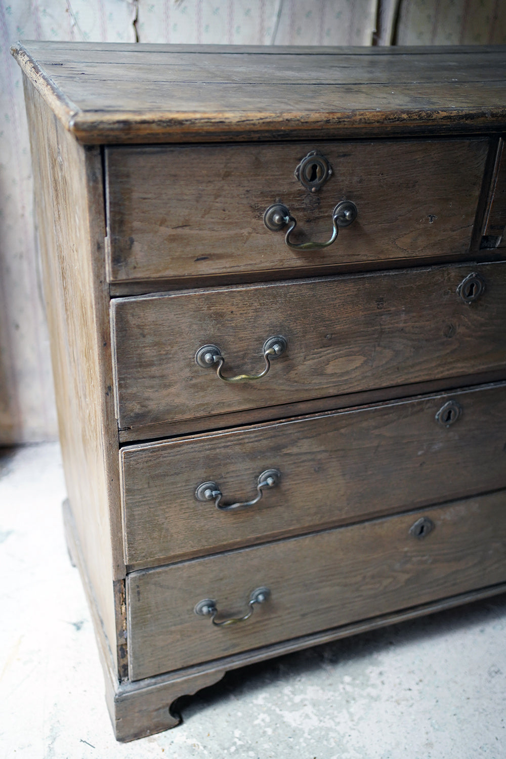 A George III Period Bleached Oak Chest of Drawers c.1790