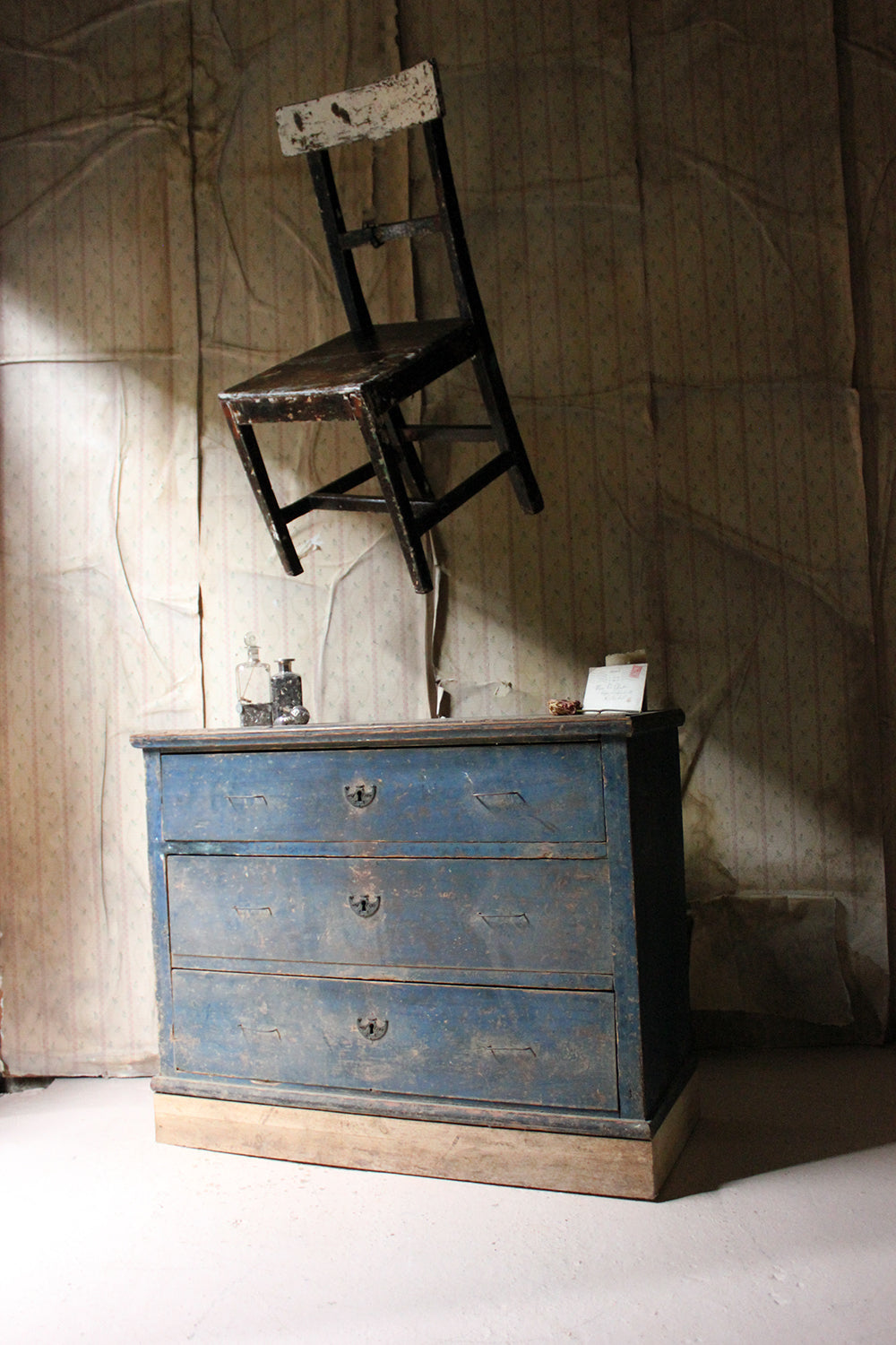 A 19thC Continental Blue Painted Pine Chest of Drawers c.1840