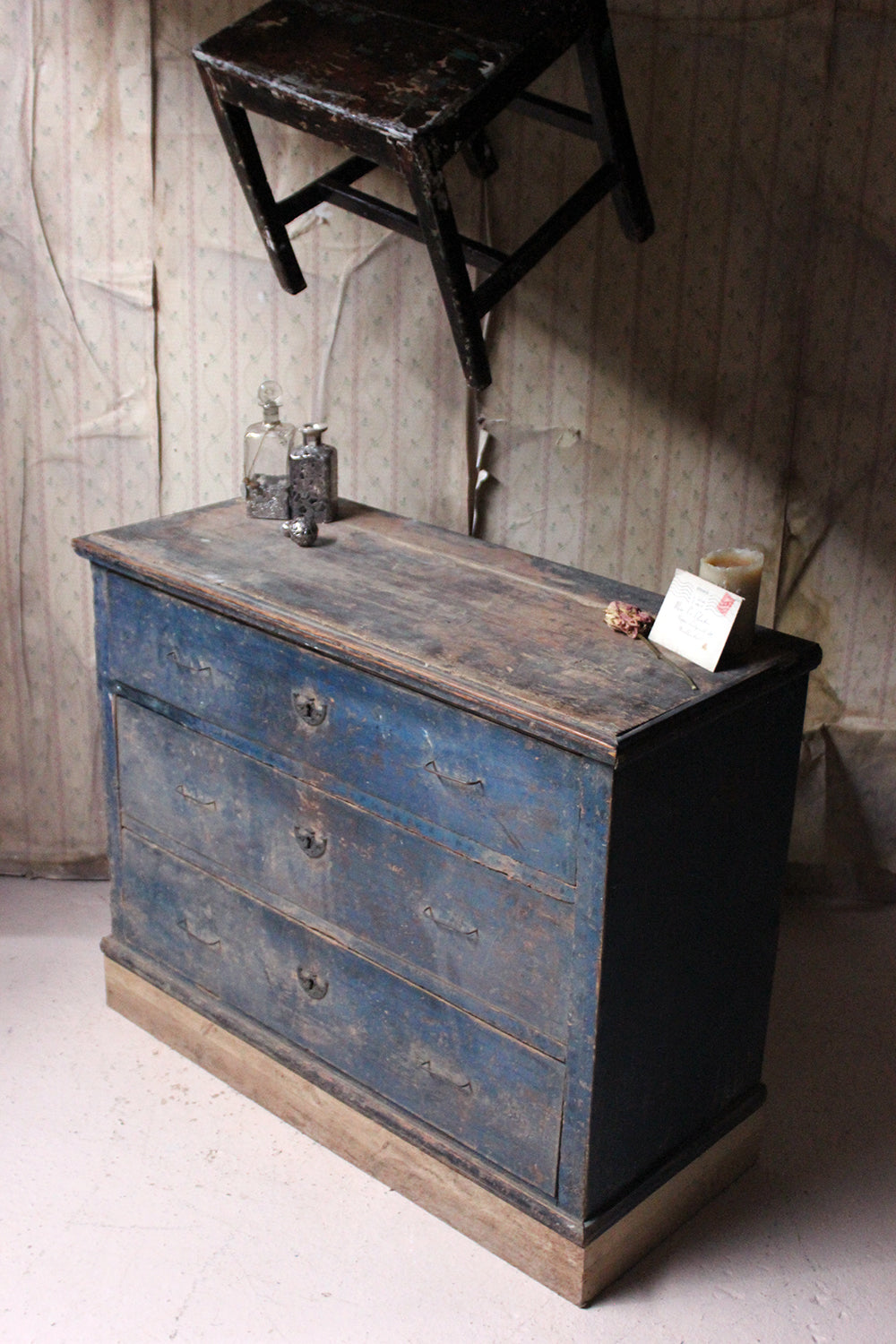 A 19thC Continental Blue Painted Pine Chest of Drawers c.1840