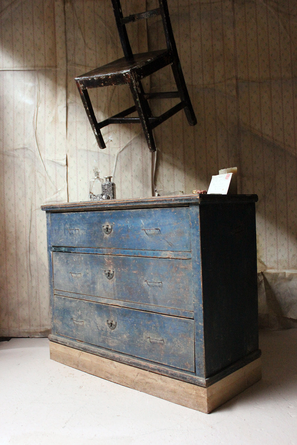 A 19thC Continental Blue Painted Pine Chest of Drawers c.1840