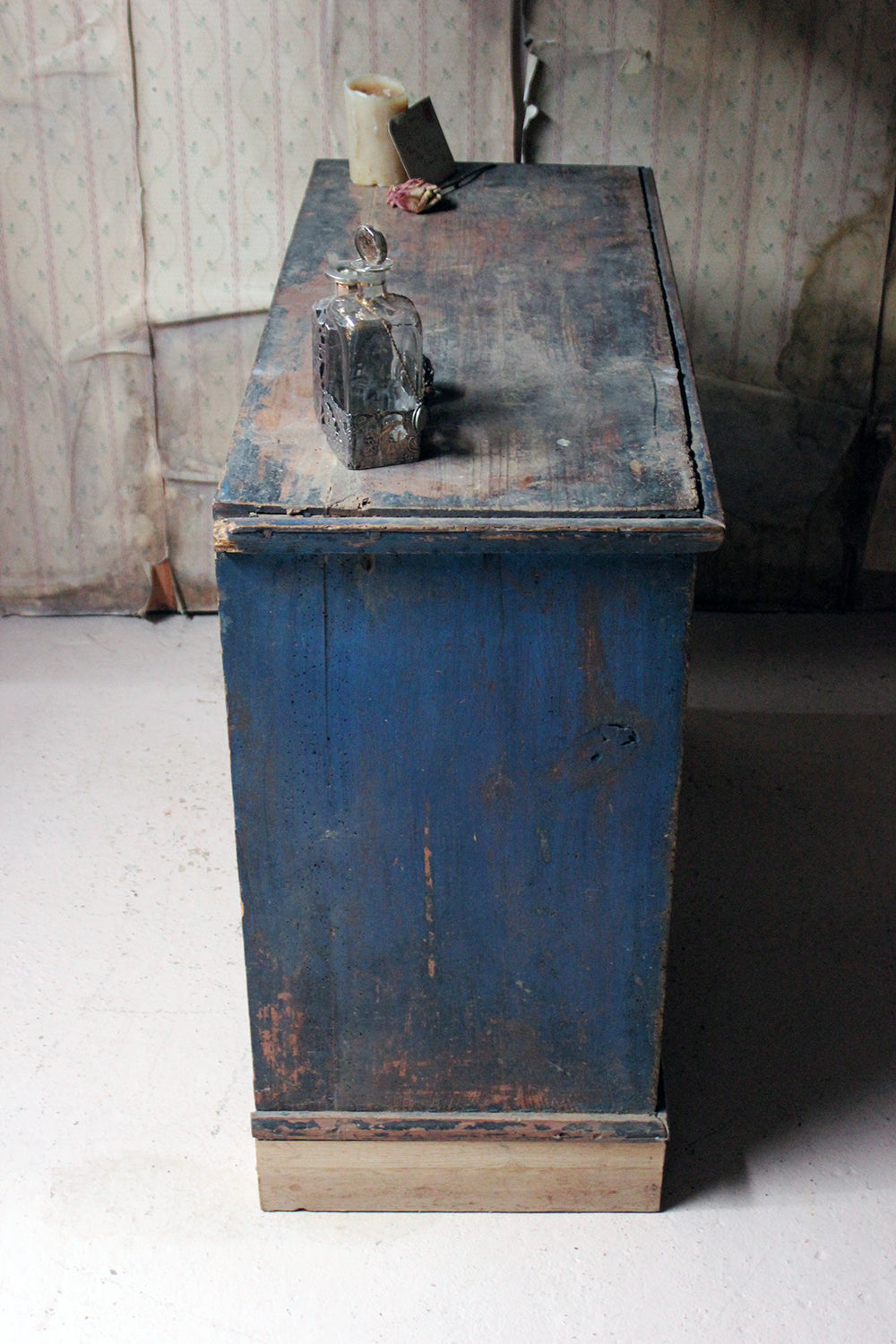 A 19thC Continental Blue Painted Pine Chest of Drawers c.1840