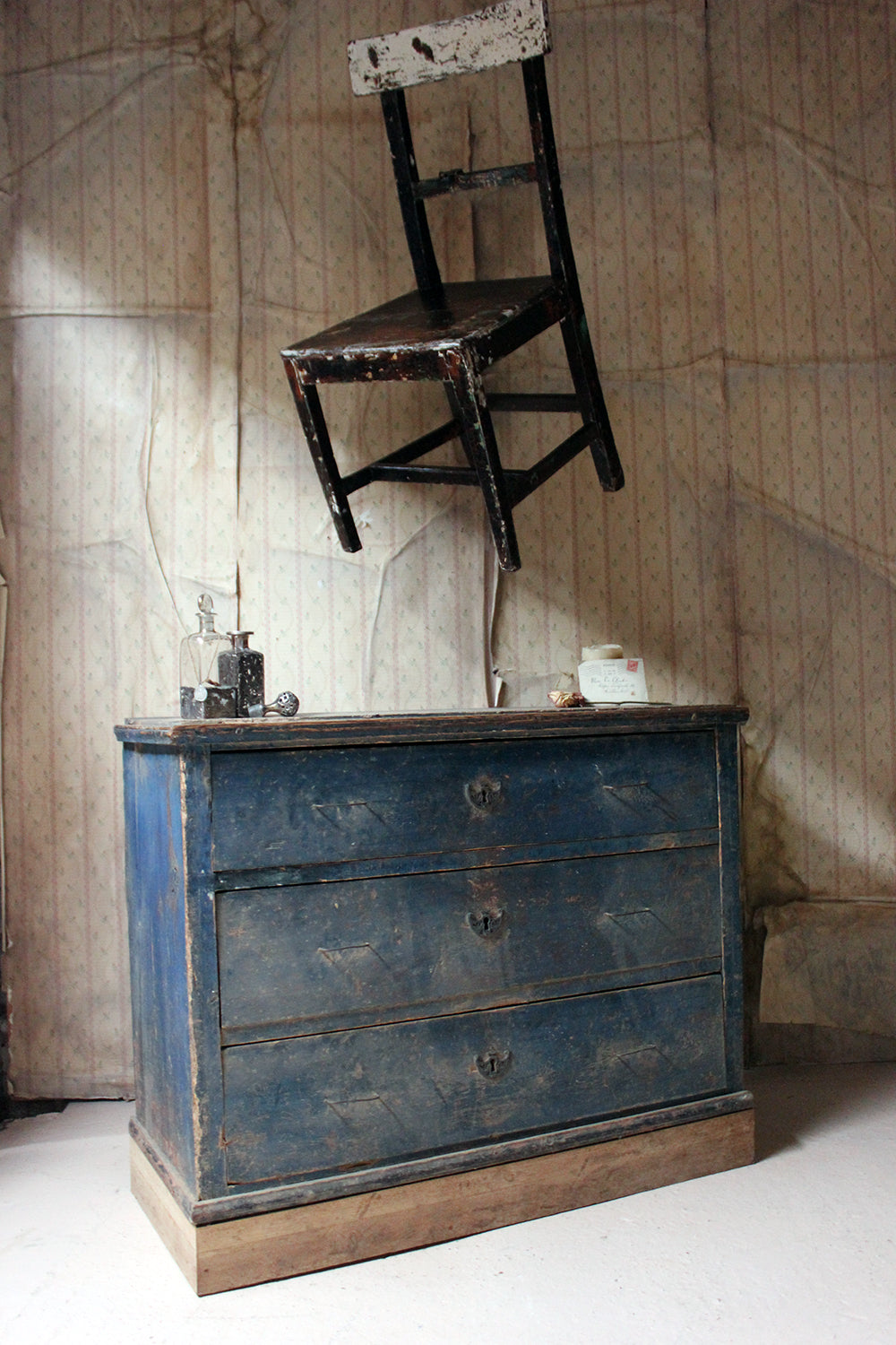 A 19thC Continental Blue Painted Pine Chest of Drawers c.1840