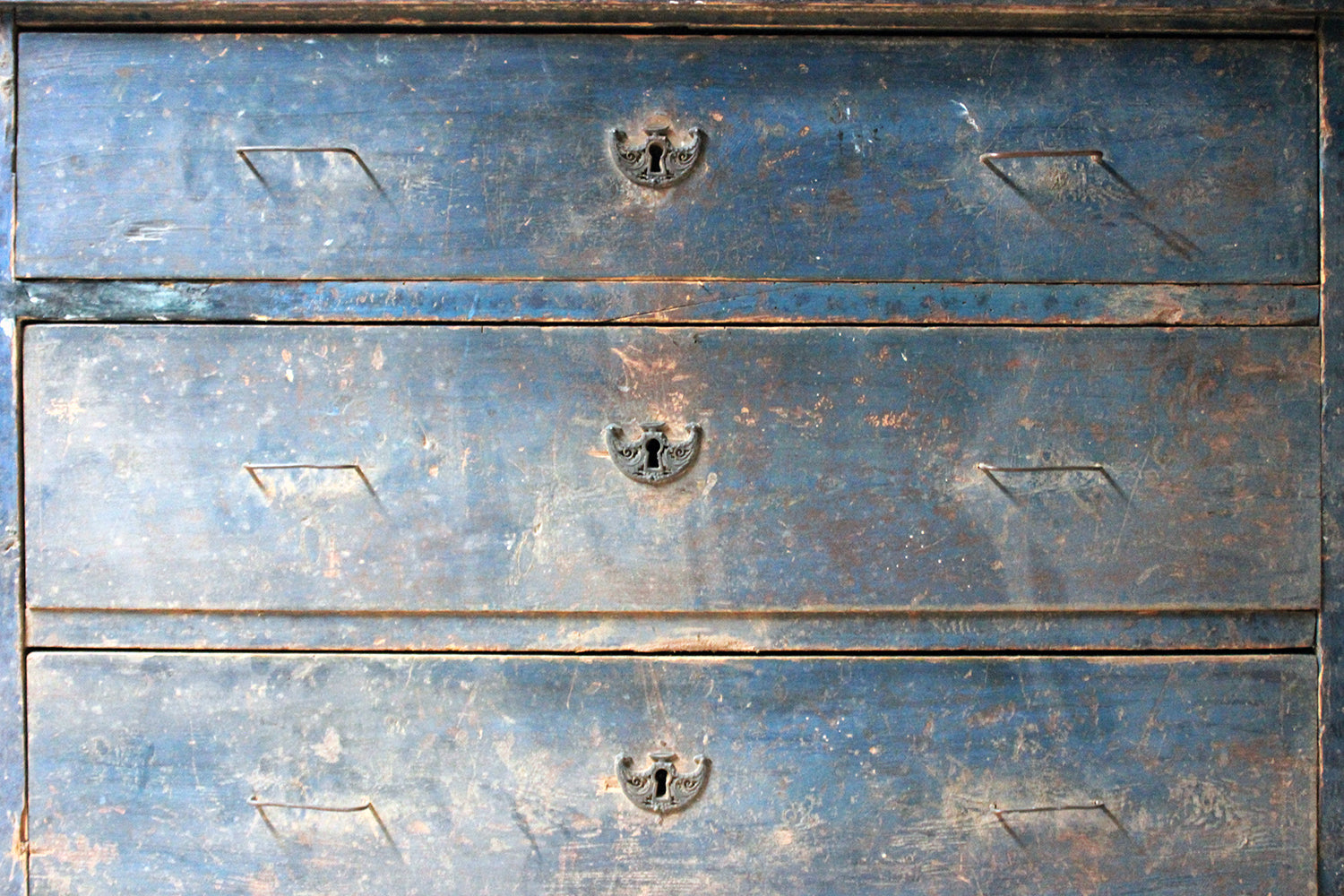 A 19thC Continental Blue Painted Pine Chest of Drawers c.1840
