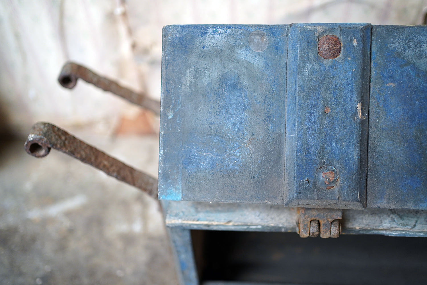 A 19thC Military Issue Blue Painted Pine & Wrought Iron Travelling Trunk