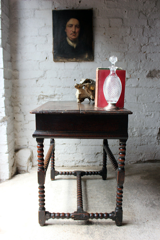 A Good Late 17thC Pine & Oak Bobbin Turned Side Table c.1680