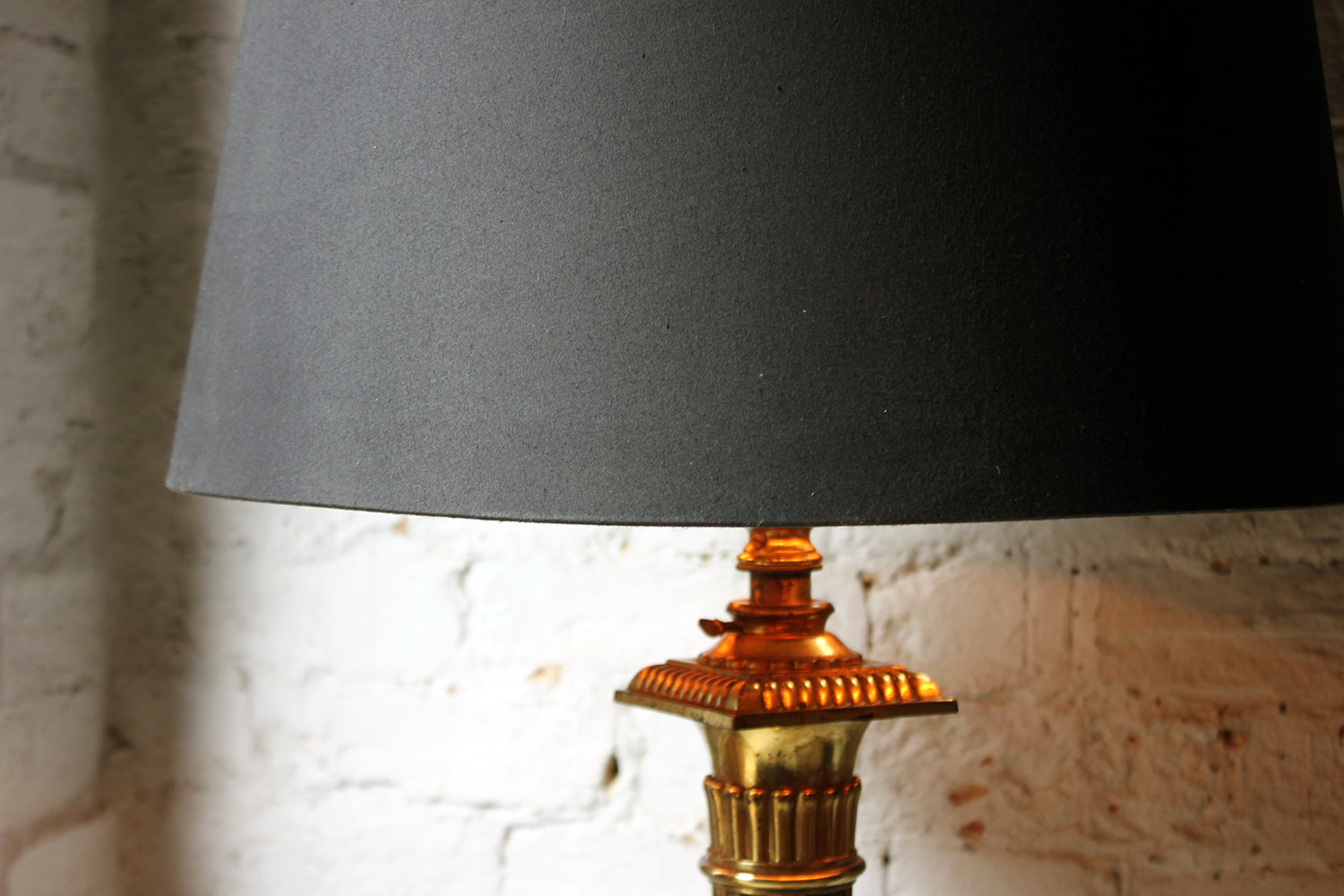 A Good Early 20thC Neoclassical Style Brass Telescopic Floor Lamp c.1920