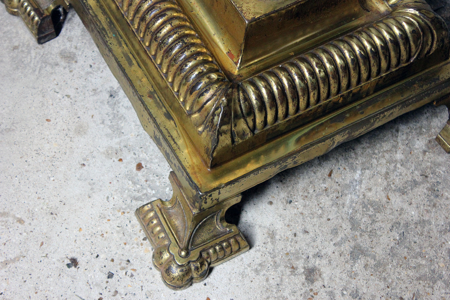 A Good Early 20thC Neoclassical Style Brass Telescopic Floor Lamp c.1920