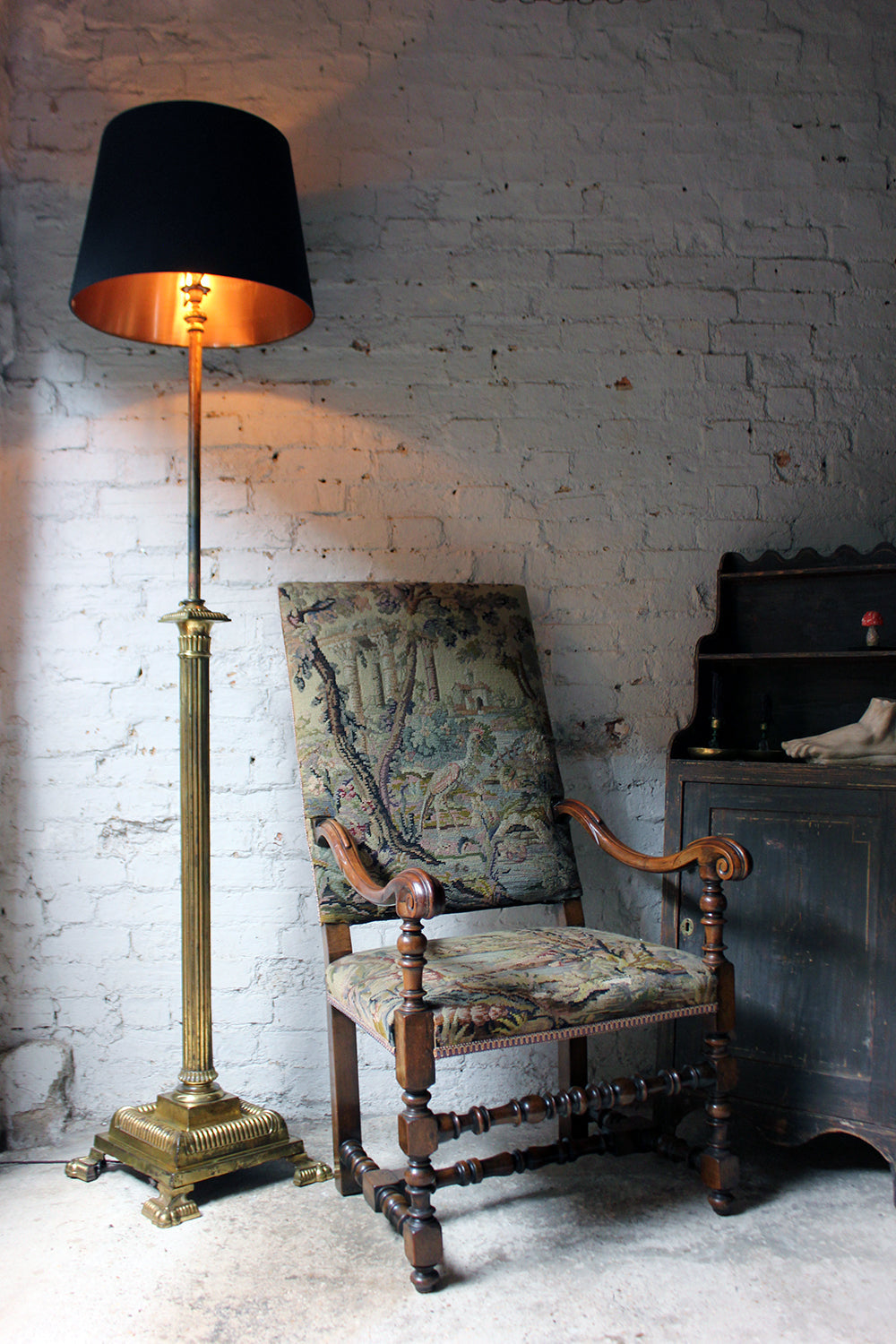 A Good Early 20thC Neoclassical Style Brass Telescopic Floor Lamp c.1920