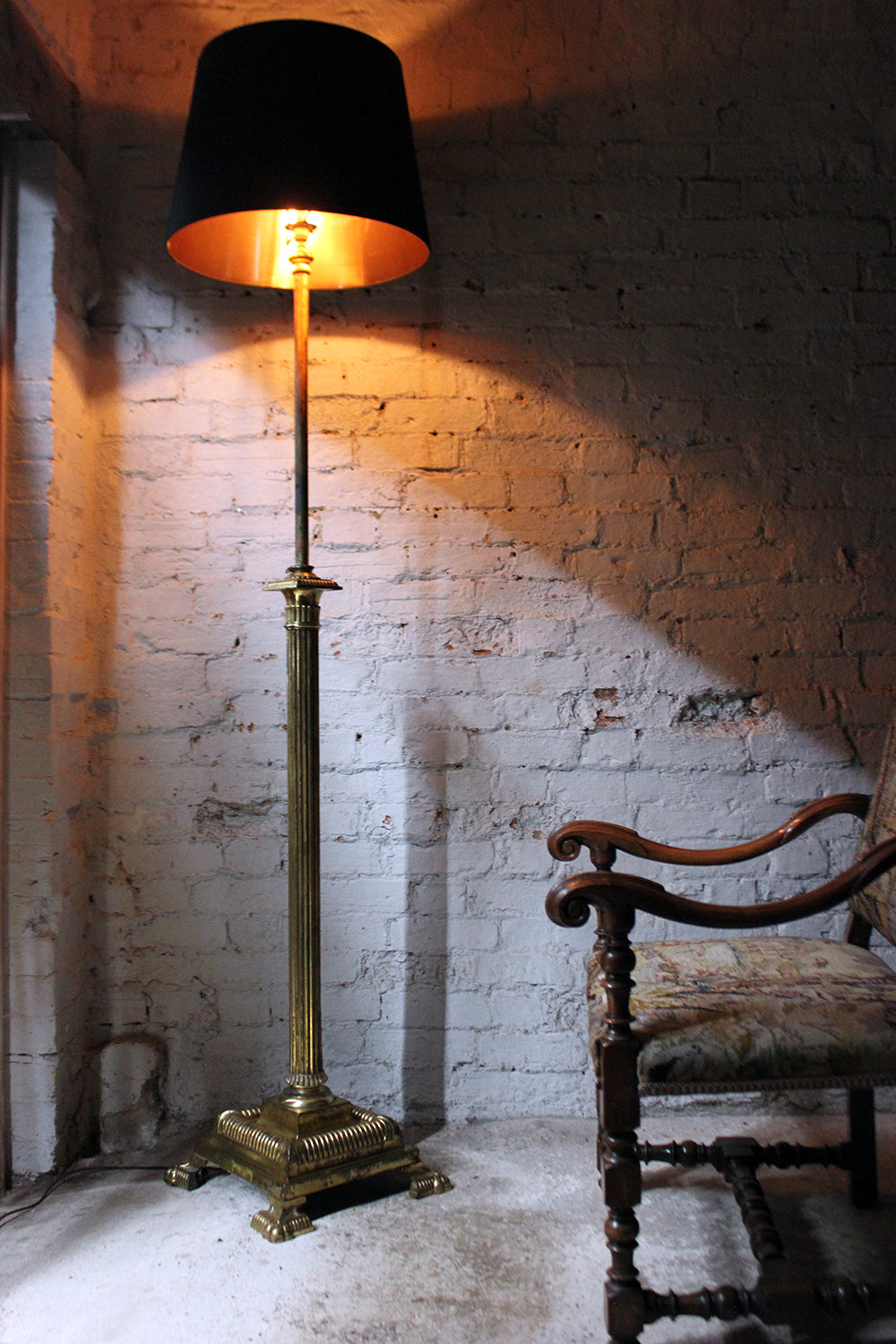 A Good Early 20thC Neoclassical Style Brass Telescopic Floor Lamp c.1920