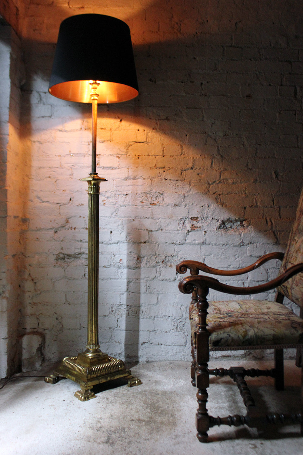 A Good Early 20thC Neoclassical Style Brass Telescopic Floor Lamp c.1920