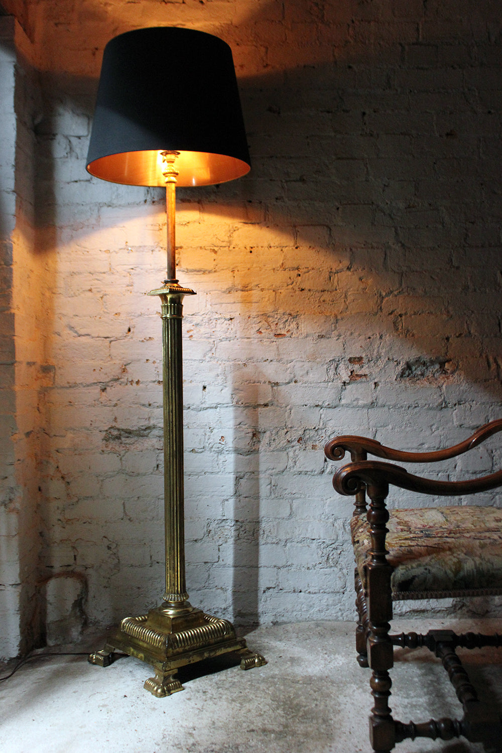 A Good Early 20thC Neoclassical Style Brass Telescopic Floor Lamp c.1920