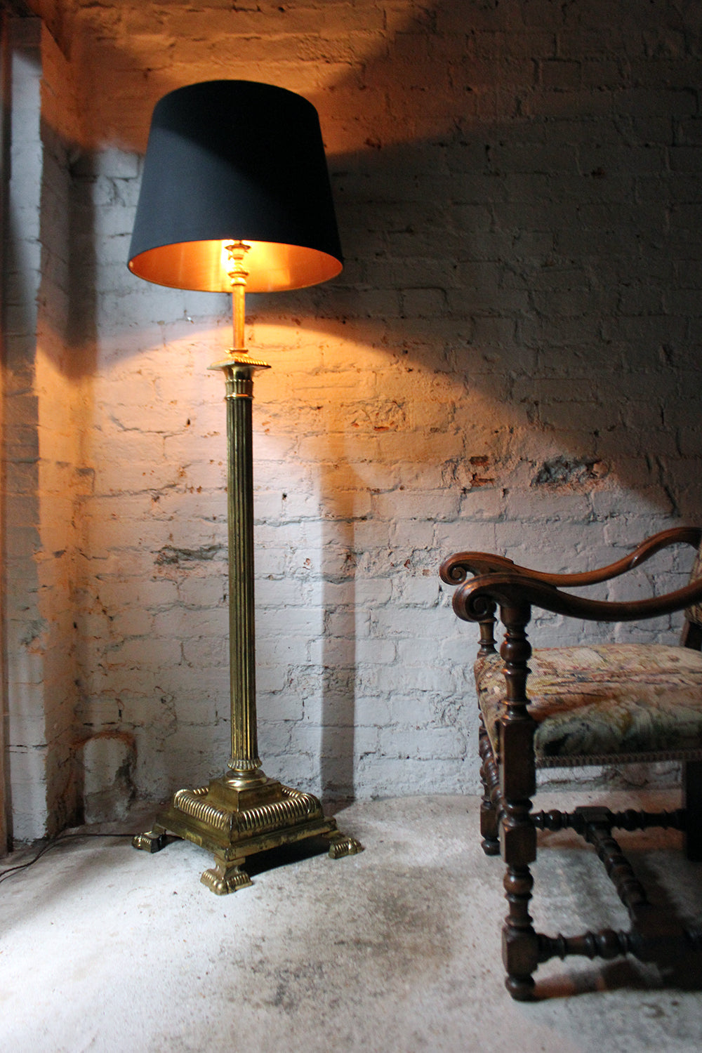 A Good Early 20thC Neoclassical Style Brass Telescopic Floor Lamp c.1920