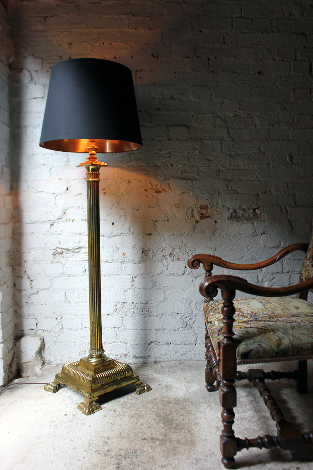 A Good Early 20thC Neoclassical Style Brass Telescopic Floor Lamp c.1920