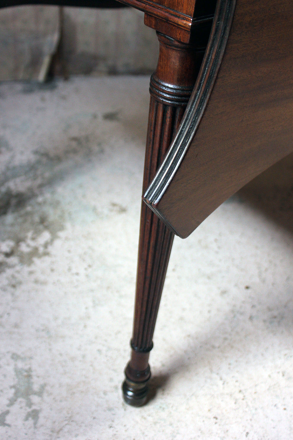 A George III Mahogany Butterfly Pembroke Table c.1780-90
