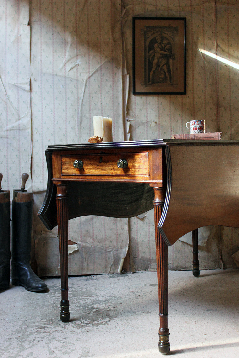 A George III Mahogany Butterfly Pembroke Table c.1780-90