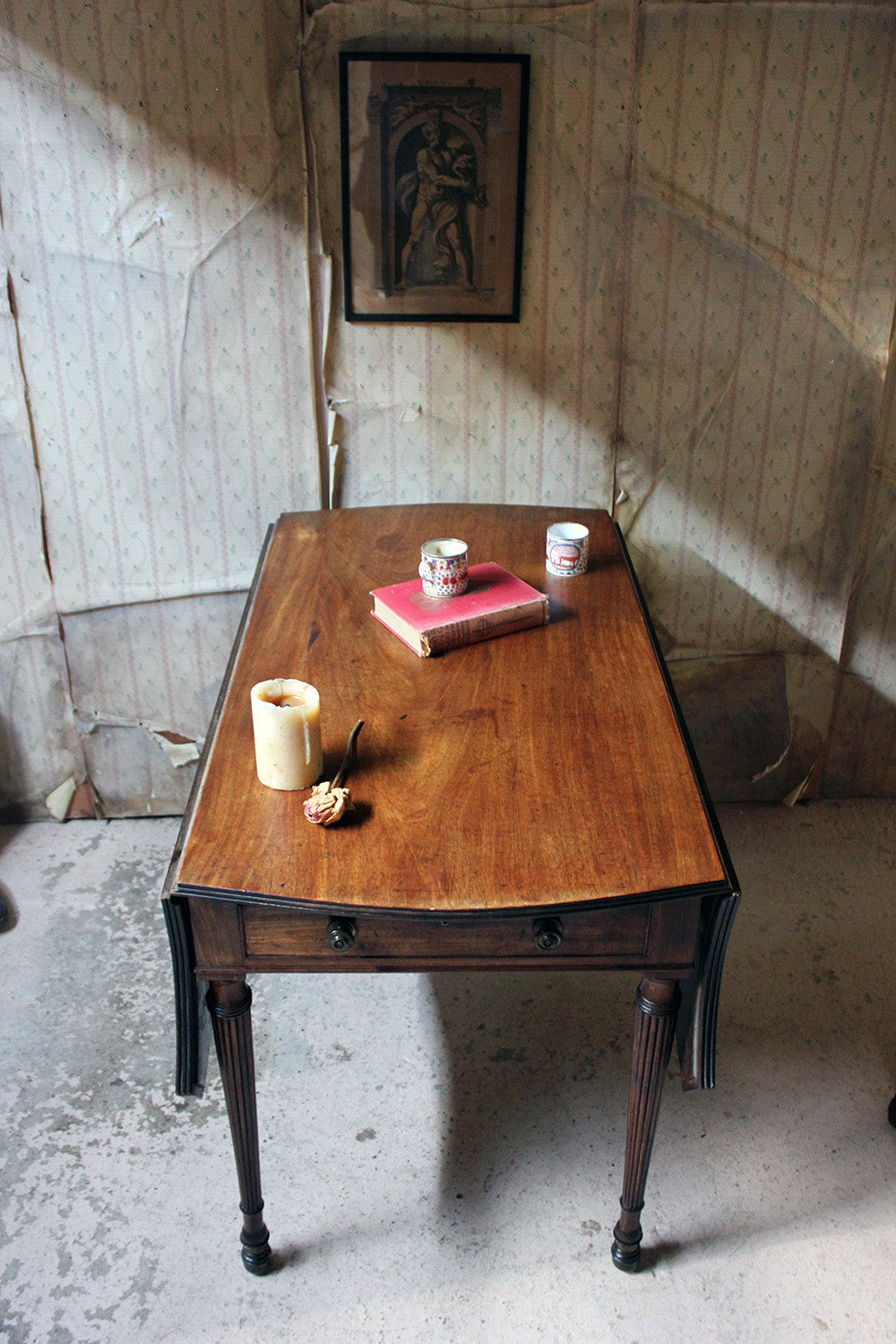 A George III Mahogany Butterfly Pembroke Table c.1780-90