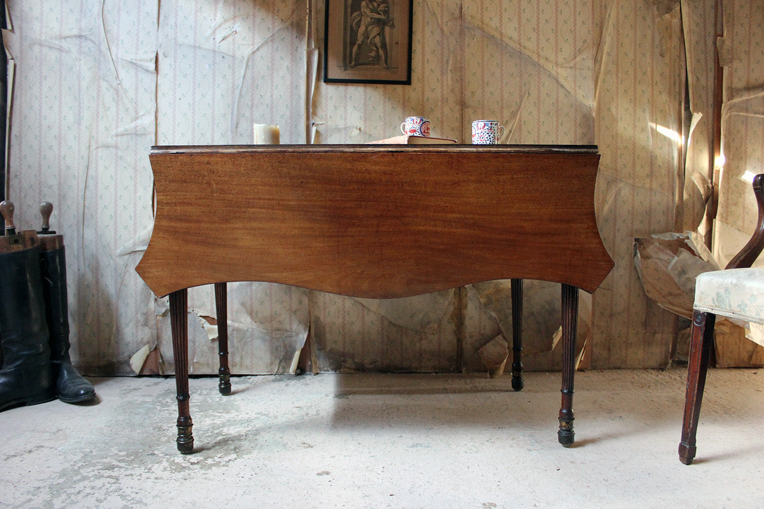 A George III Mahogany Butterfly Pembroke Table c.1780-90