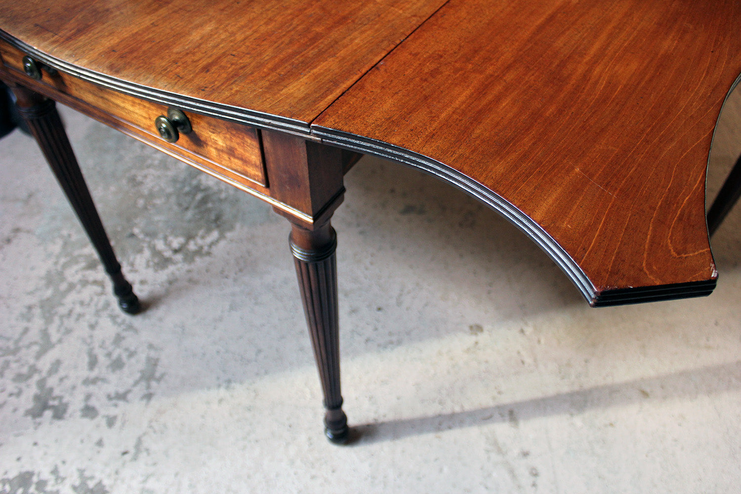 A George III Mahogany Butterfly Pembroke Table c.1780-90