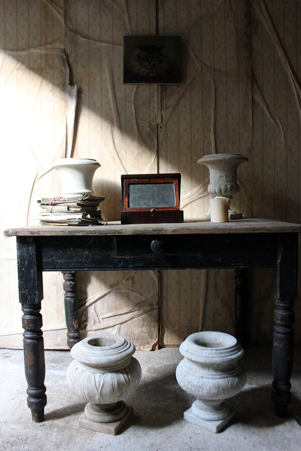 A Delightful 19thC English Oak Campaign Type Gentleman's Travelling Shaving Box c.1830-40