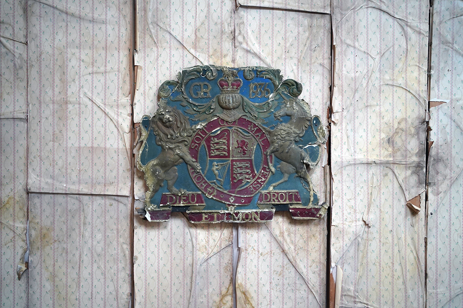 A George VI Polychrome Painted Card Coronation Coat of Arms c.1936