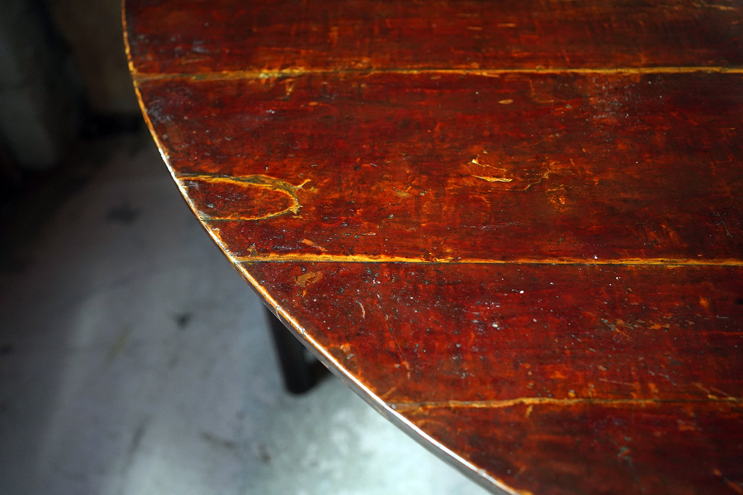 A 19thC Chinese Lacquered Circular Dining Table