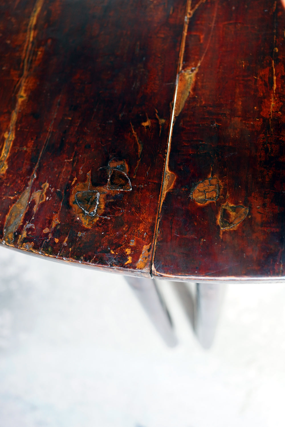 A 19thC Chinese Lacquered Circular Dining Table