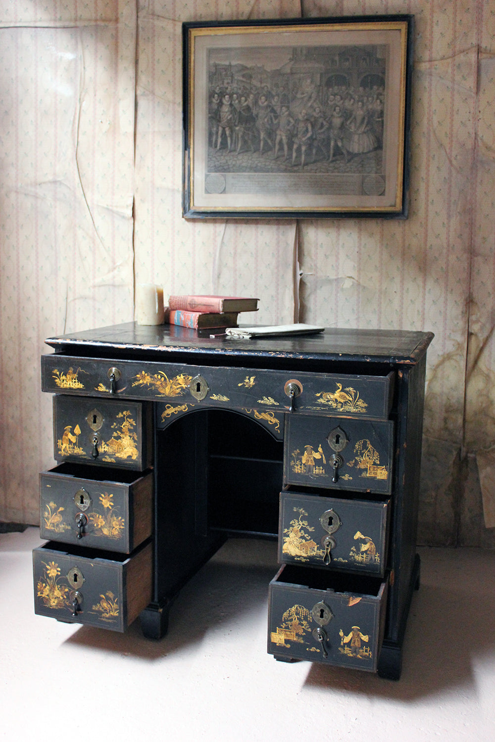 A George III Black Japanned & Chinoiserie Decorated Kneehole Desk c.1790