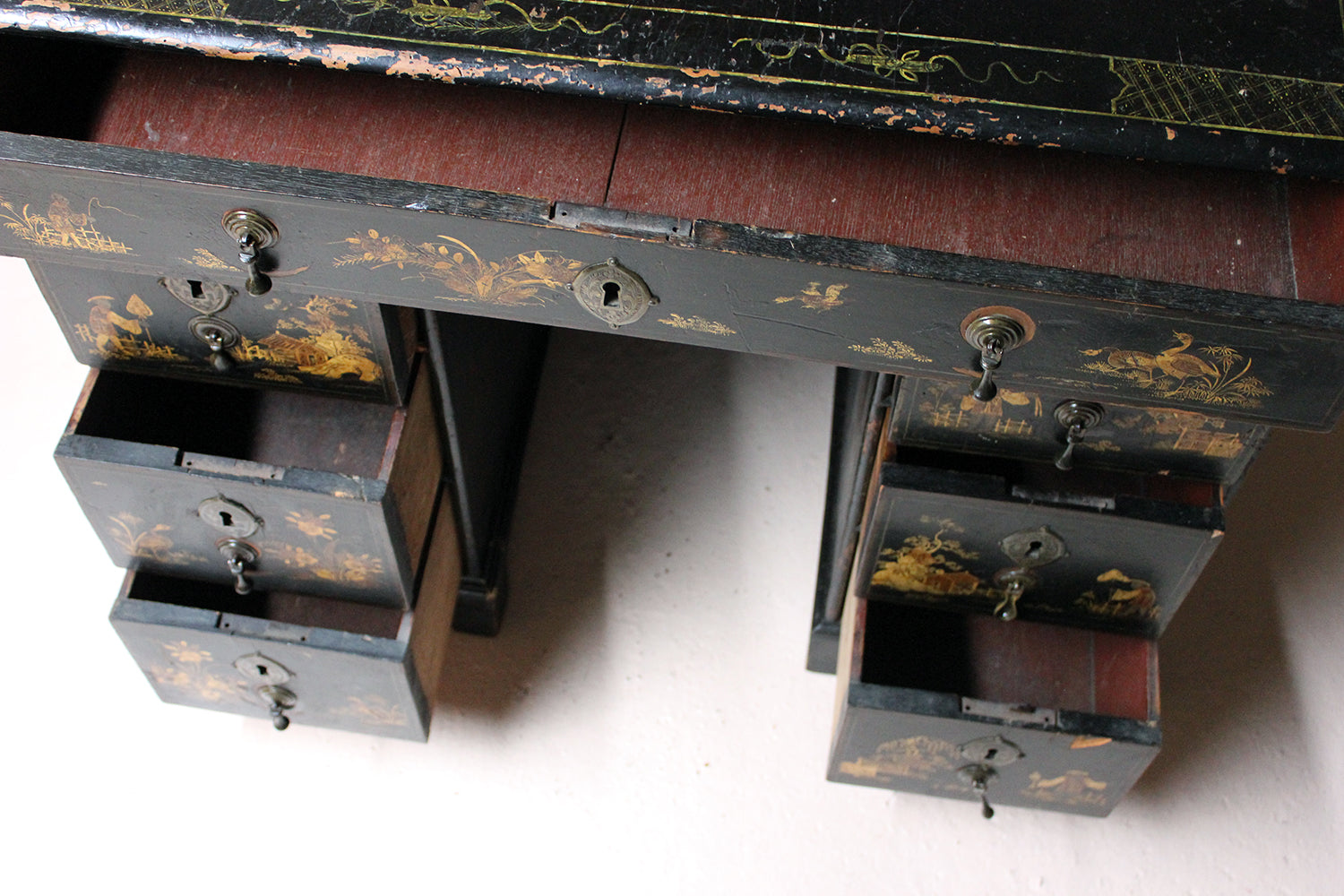 A George III Black Japanned & Chinoiserie Decorated Kneehole Desk c.1790