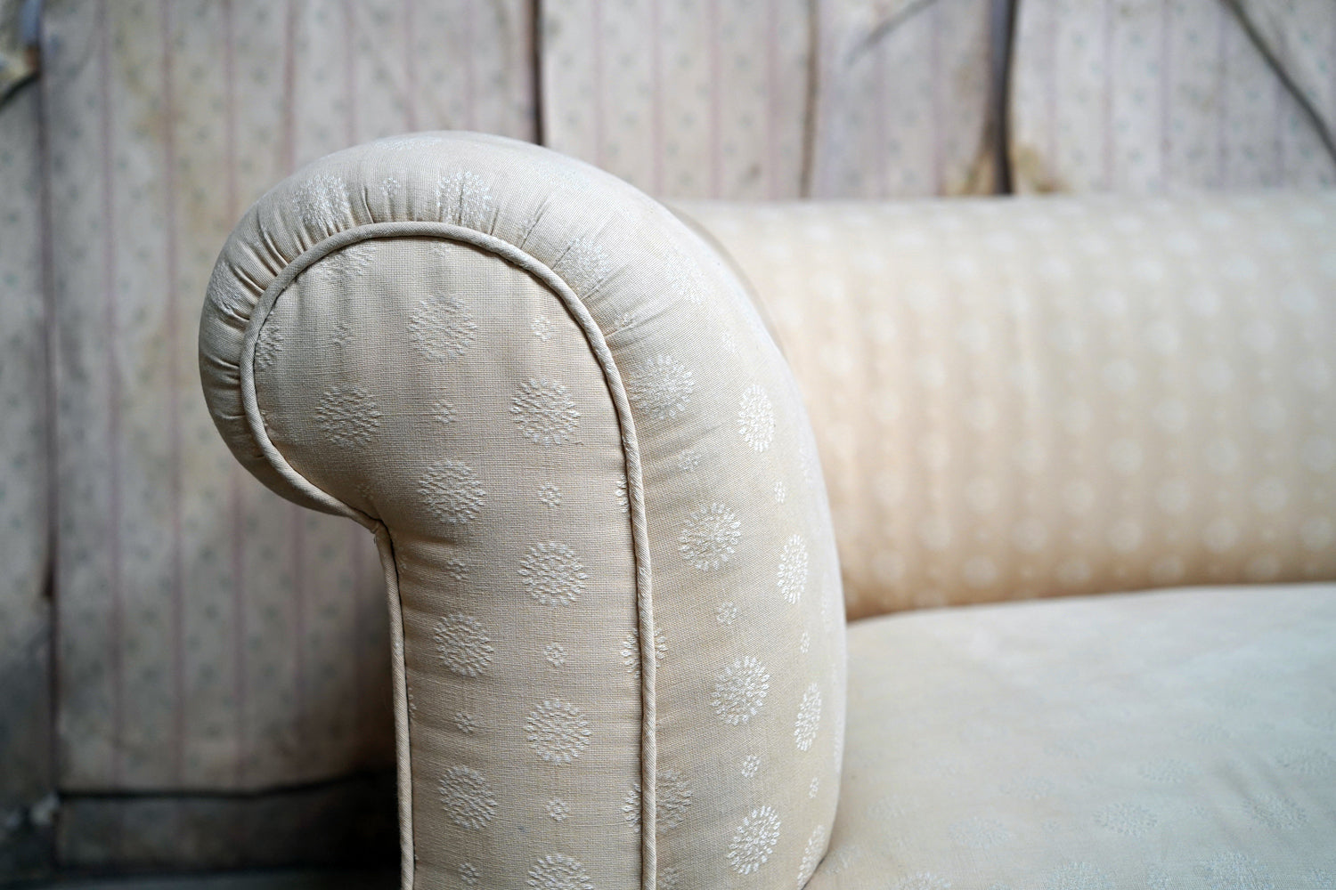 A Good Quality Late Victorian Upholstered Oak Chesterfield Sofa c.1880