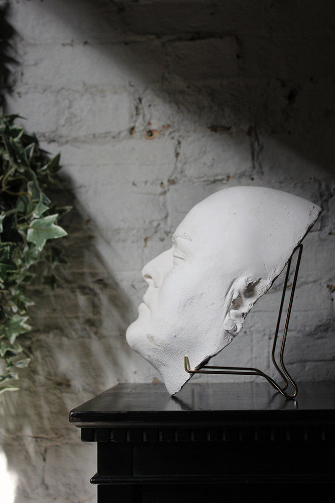 A Good 20thC Plaster Death Mask of a Burly Gentleman