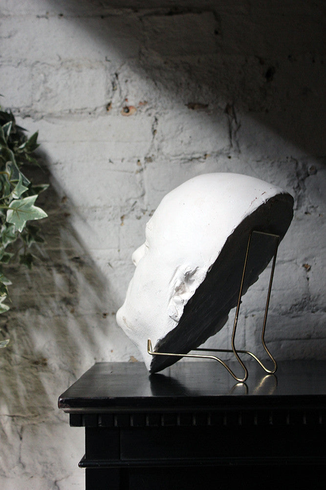 A Good 20thC Plaster Death Mask of a Burly Gentleman