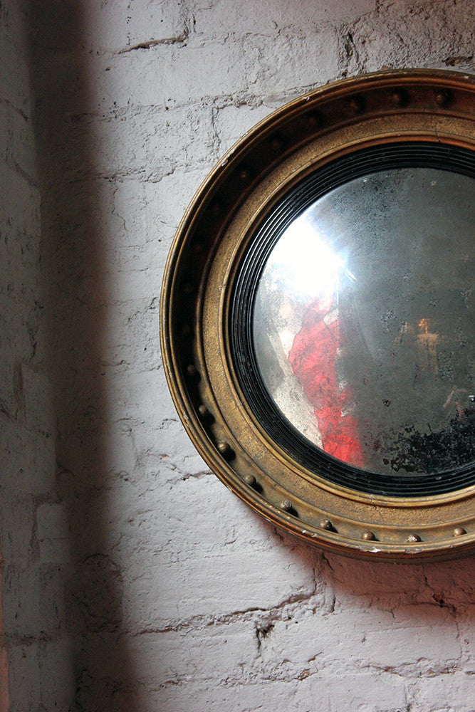 A Decorative Regency Period Giltwood & Gesso Convex Wall Mirror c.1820