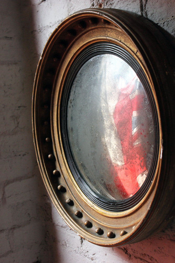 A Decorative Regency Period Giltwood & Gesso Convex Wall Mirror c.1820
