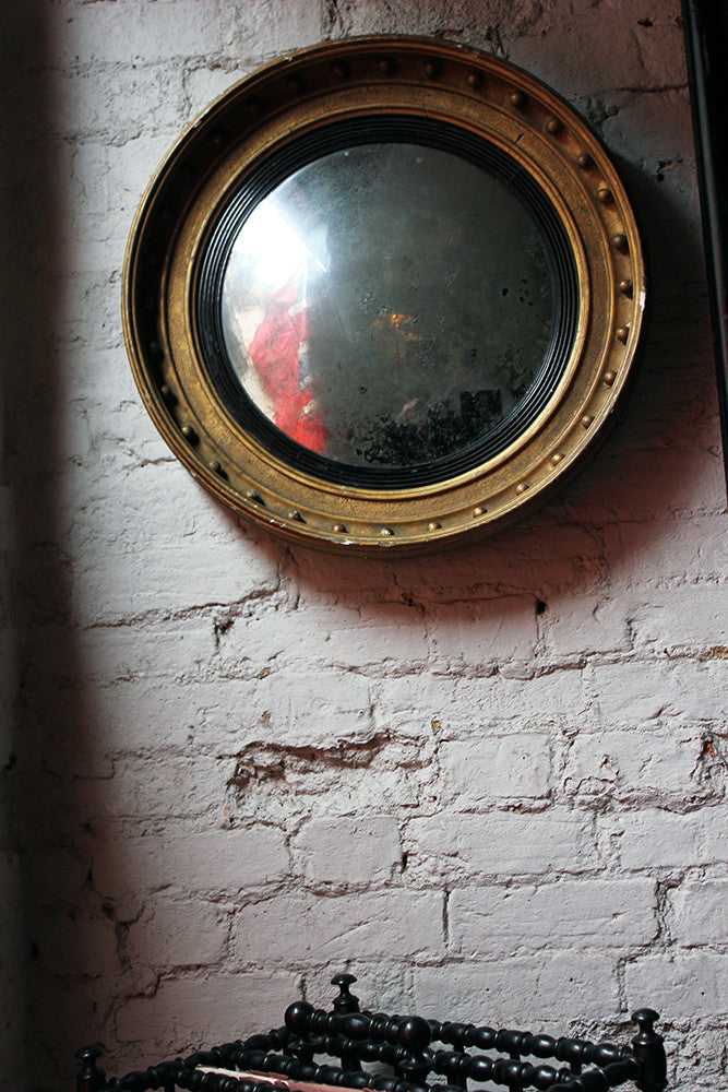 A Decorative Regency Period Giltwood & Gesso Convex Wall Mirror c.1820