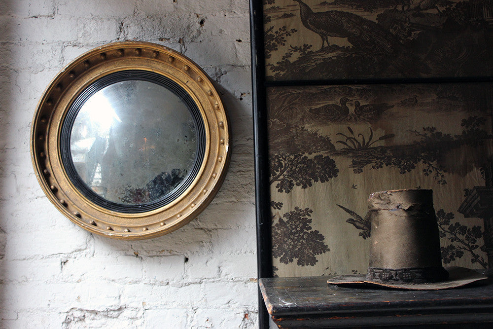A Decorative Regency Period Giltwood & Gesso Convex Wall Mirror c.1820