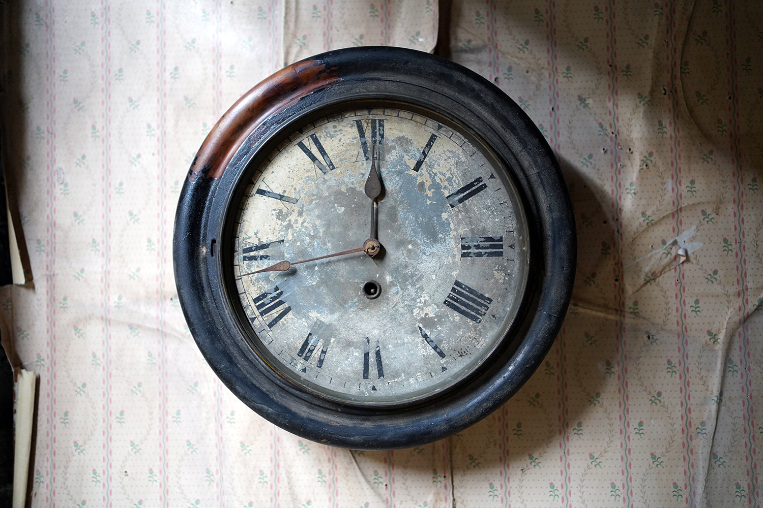 A Decorative Late Victorian Station Wall Clock c.1900