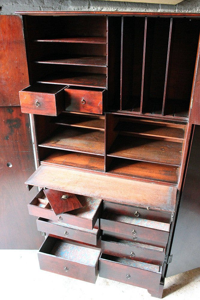 A Fine Quality George III Mahogany Estate Cabinet c.1795