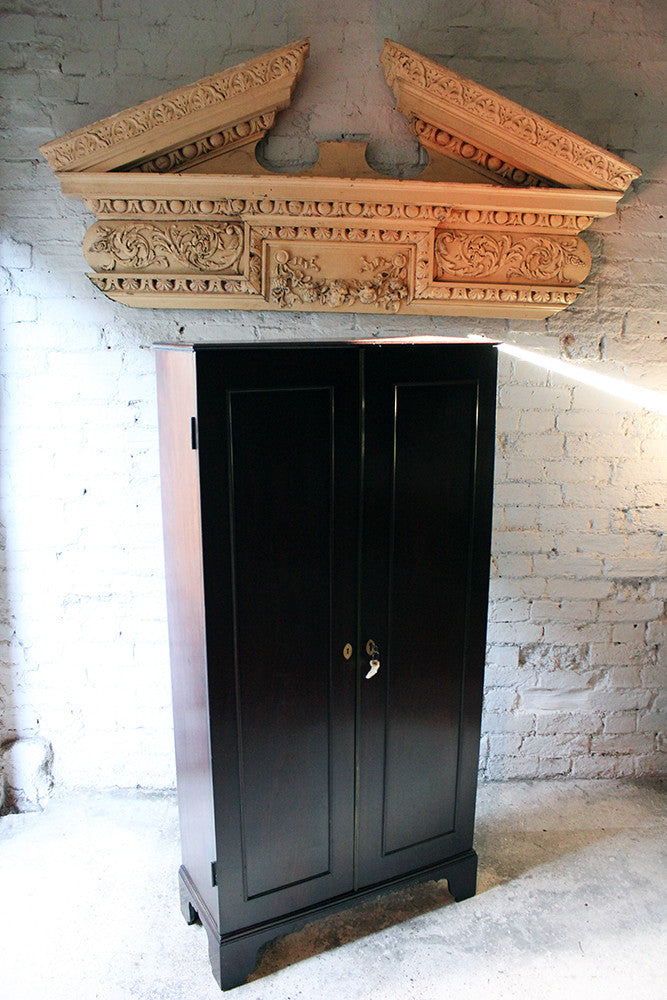 A Fine Quality George III Mahogany Estate Cabinet c.1795
