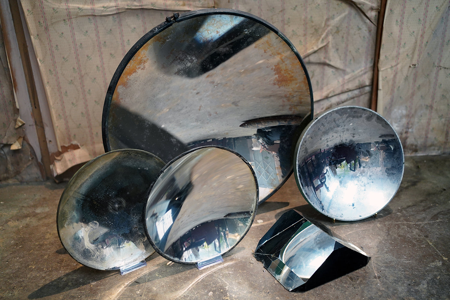 A Collection of Five Mid-20thC WWII Period Parabolic Concave & Prism Mirrors c.1940-68